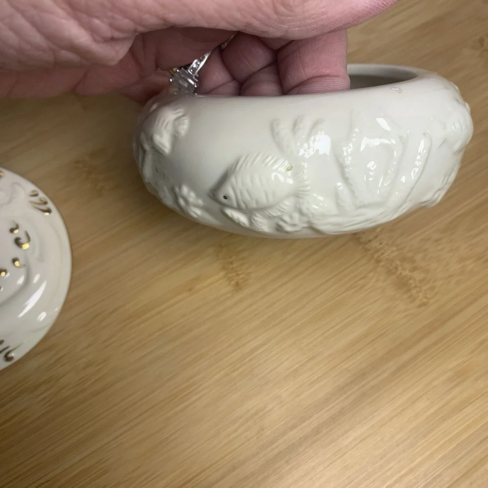 VINTAGE 1999 Lenox Fine Ivory China Dolphin Serenade Music Trinket Box WORKS